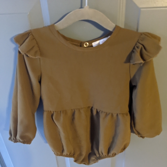 Olive green long sleeve bubble romper - Picture 2 of 7